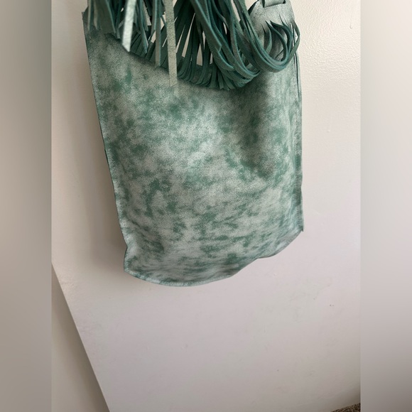 Elegant Green Fringe Shoulder Bag and crossbody bag leather bag - Picture 6 of 16